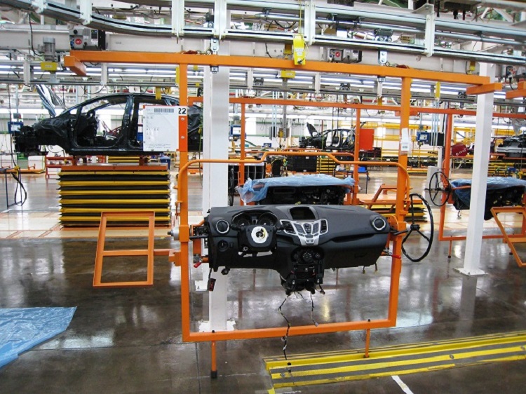 Automotive Instrument Panel Assembly Line - IntelliTrak 500 Series Overhead Conveyor