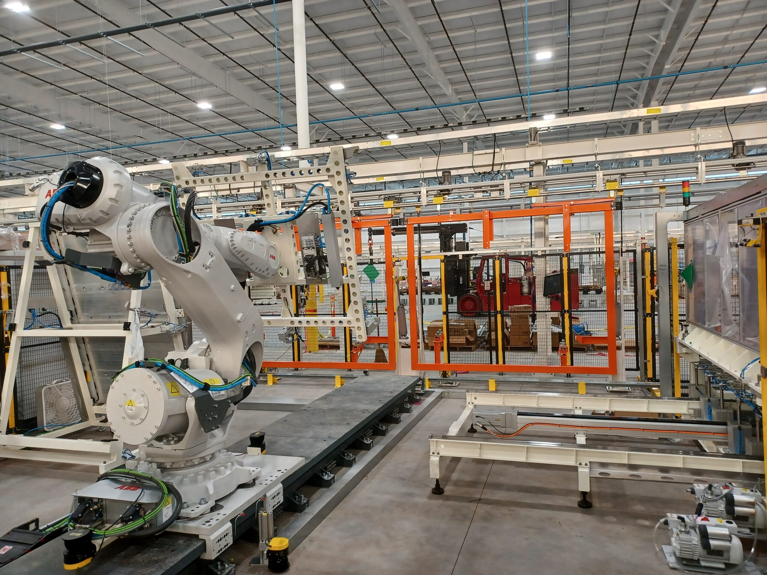 IntelliTrak 500 Series Overhead Conveyor for Battery Tray Transport