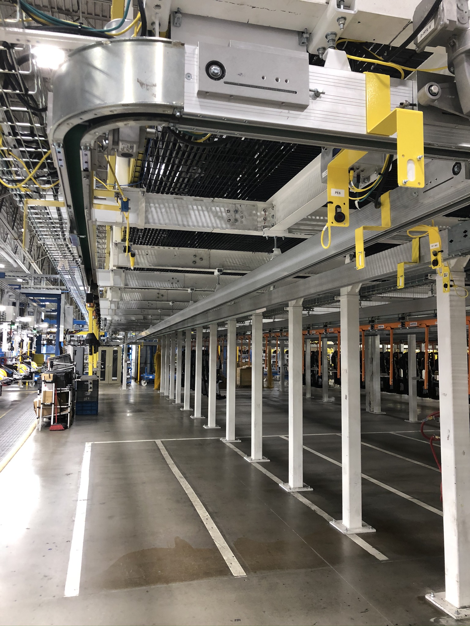 IntelliTrak 150 Series Automotive Instrument Panel Storage & Retrieval Delivery Loop - Yanfeng BMW